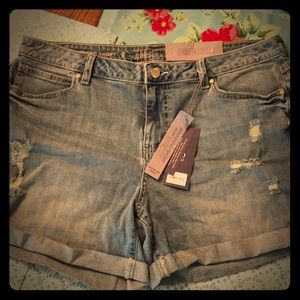 Jennifer Lopez Boyfriend Short NWT size 14